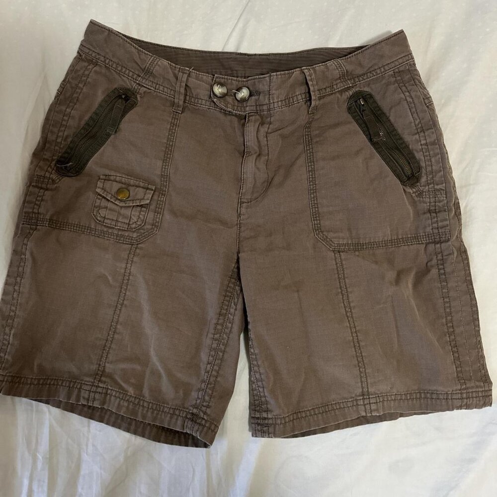 Brown zippered pocket shorts